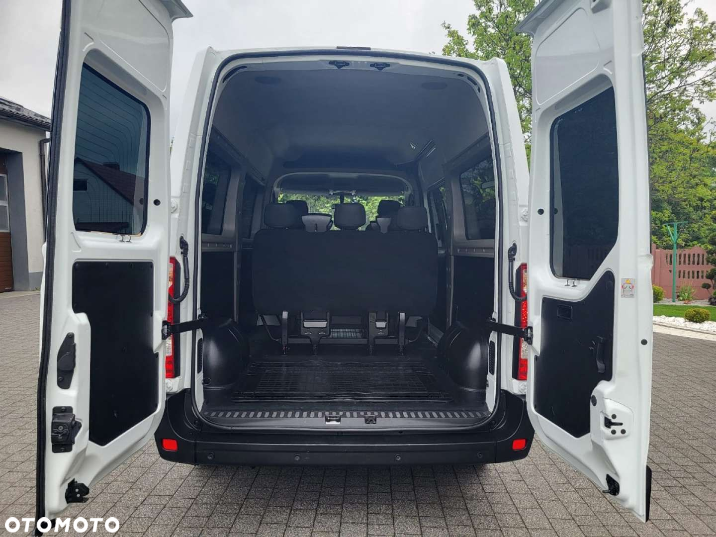 Renault Master 2.3 170ps. L2H2  8-osobowy - 23
