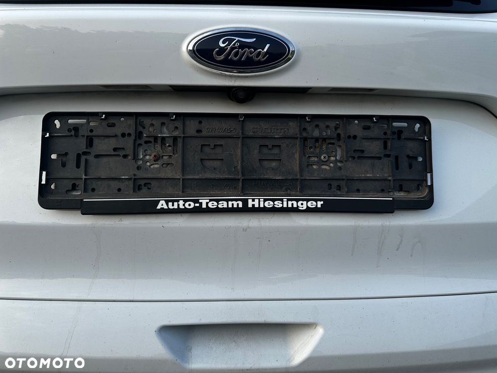 Ford Kuga 1.5 EcoBoost 2x4 Titanium - 2