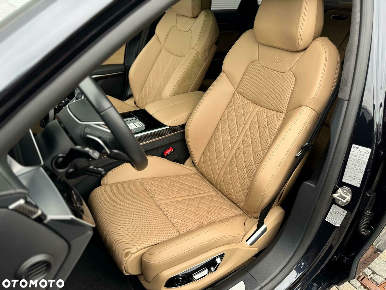 Audi S8 - 34