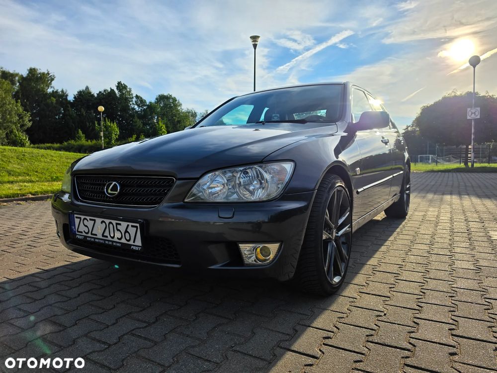 Lexus IS 200 Prestige - 3