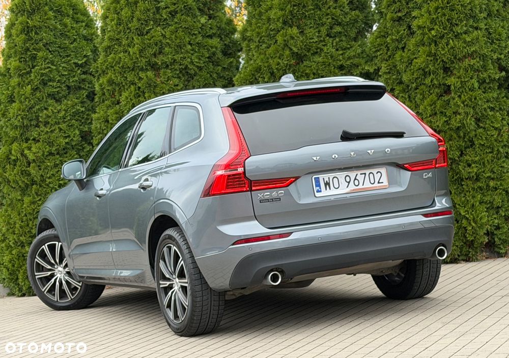 Volvo XC 60 D4 Momentum - 23