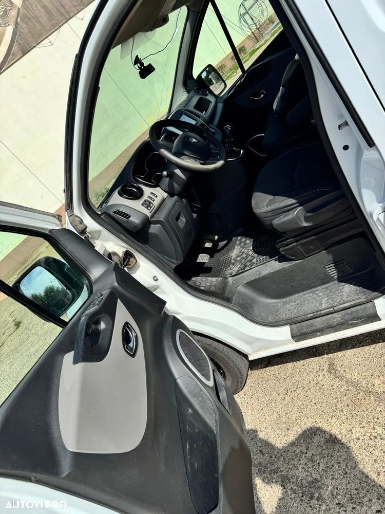Renault Trafic - 6