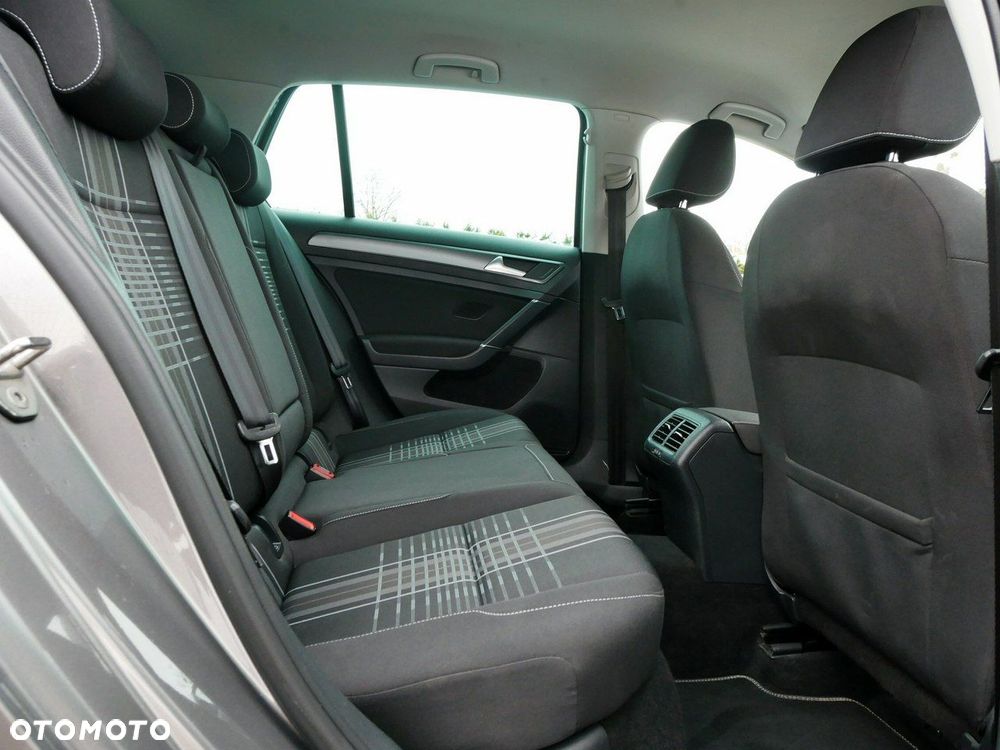 Volkswagen Golf 1.2 TSI BlueMotion Technology Comfortline - 27