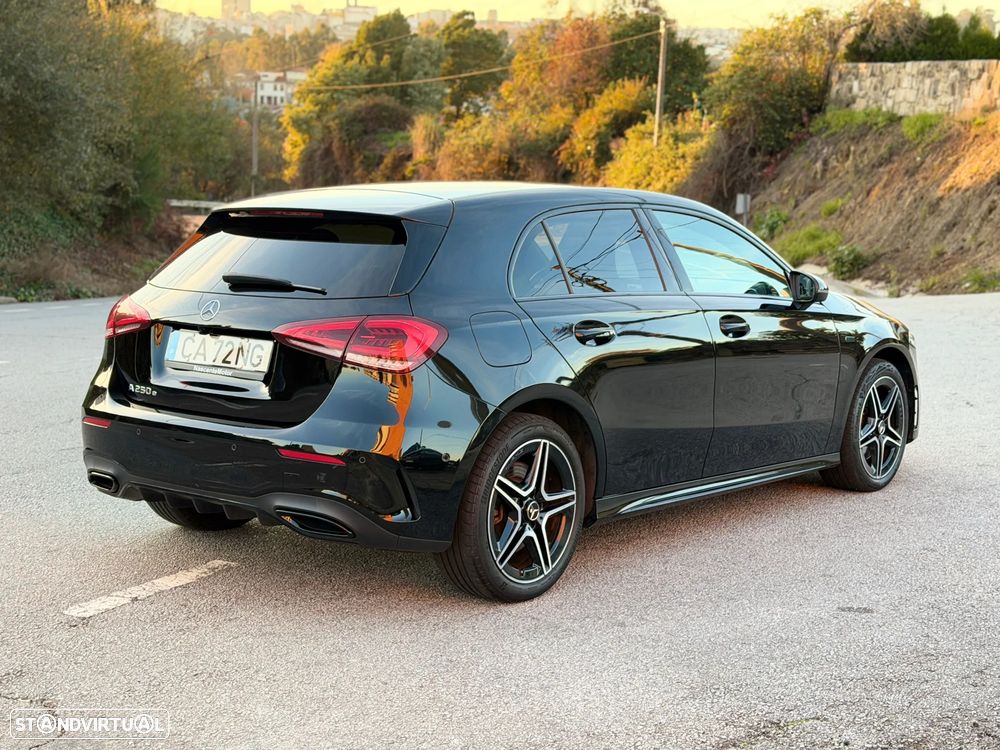 Mercedes-Benz A 250 e AMG Line - 13