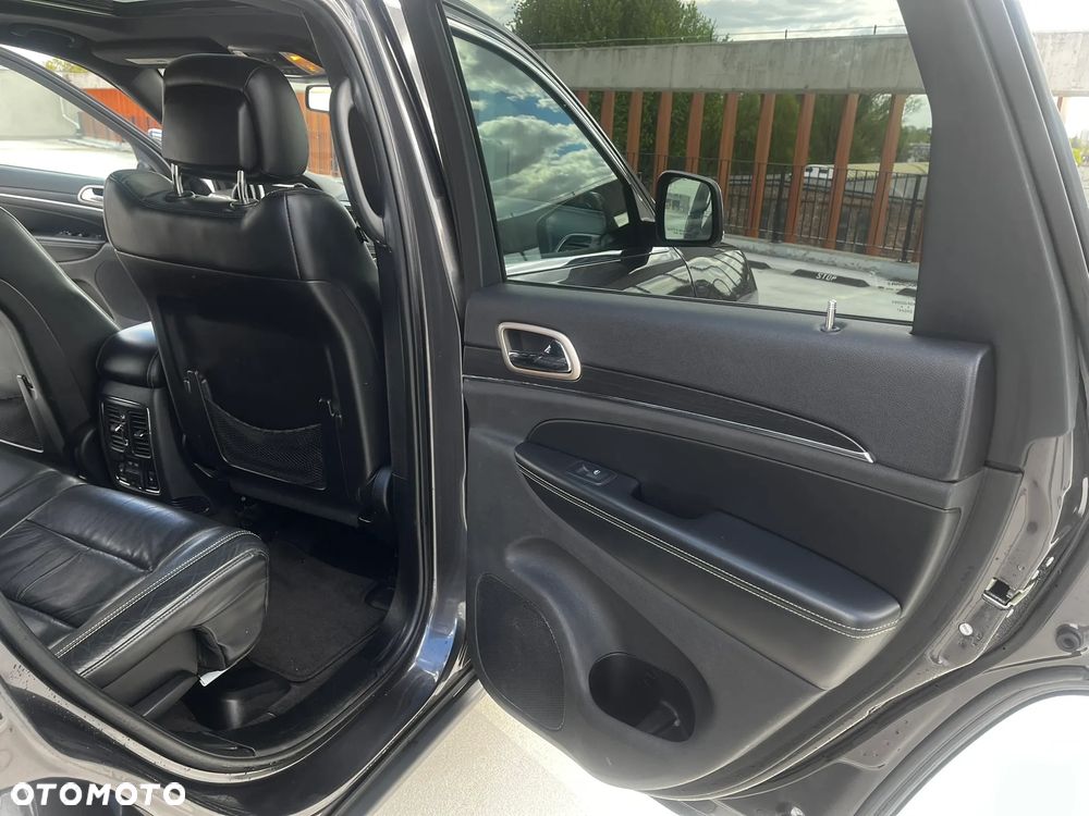 Jeep Grand Cherokee - 20