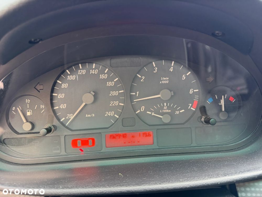 BMW Seria 3 - 21