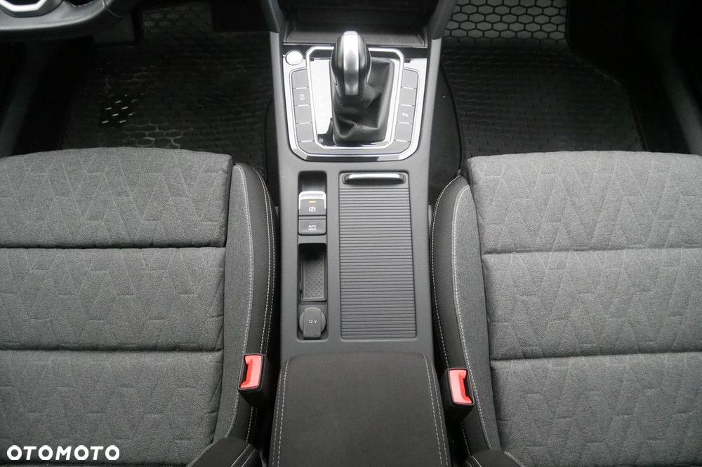 Volkswagen Passat Variant - 11