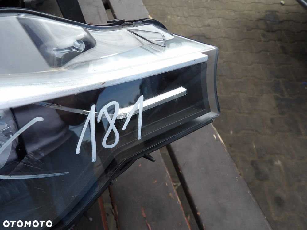 BMW - F30 - PRAWA LAMPA PRZEDNIA - UK - 7259540 - 3