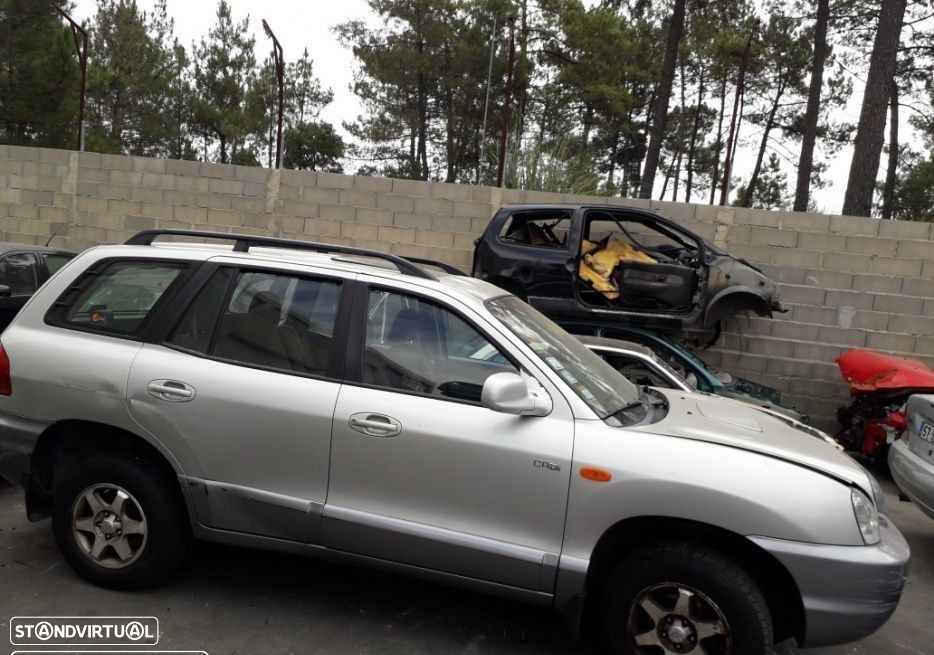 Hyundai Santa Fé 2.0 CRDI de 2003 disponível para peças - 1
