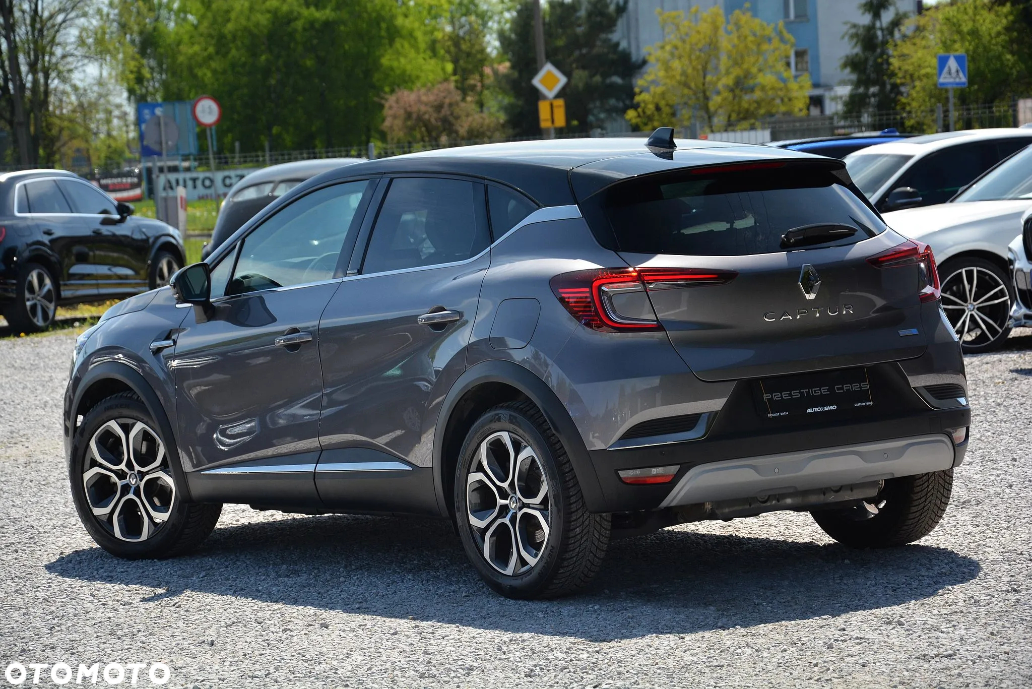 Renault Captur E-TECH PLUG-in 160 INTENS - 6