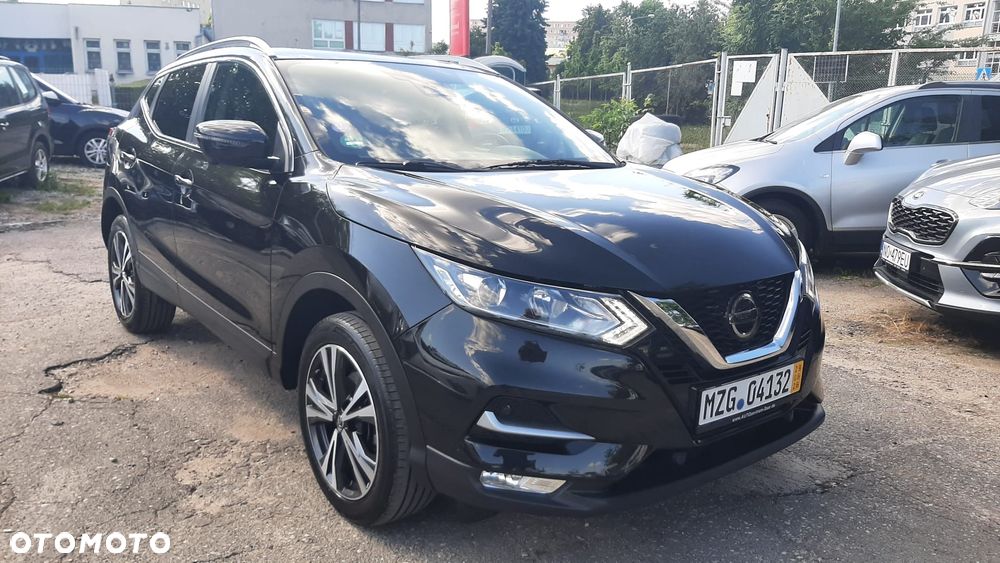 Nissan Qashqai 1.3 DIG-T AKARI - 2