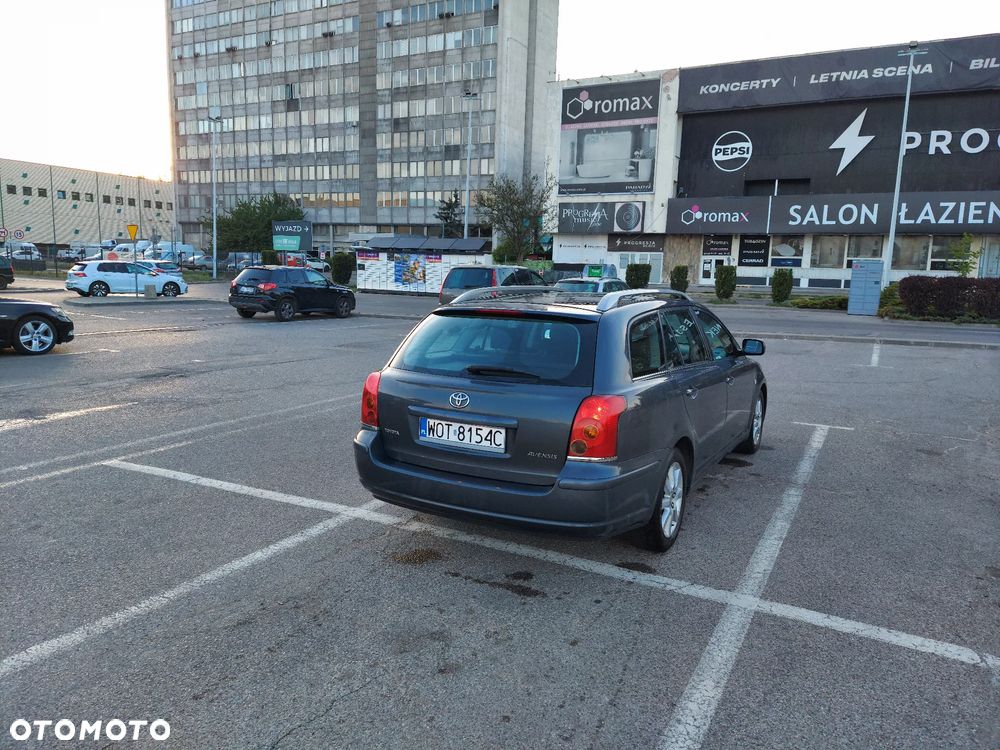 Toyota Avensis - 7