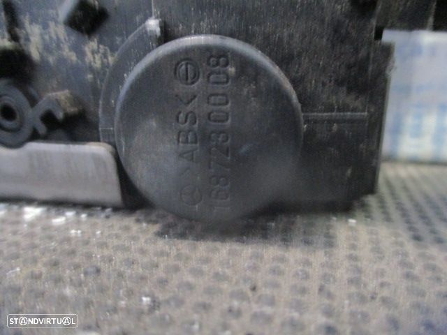 Fecho 1687230008 MERCEDES CLASSE A W168 2001 170Cdi 90Cv 5P CINZA FDRT VACUO - 3