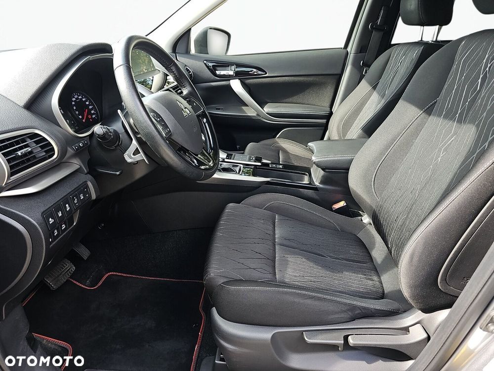 Mitsubishi Eclipse Cross - 13