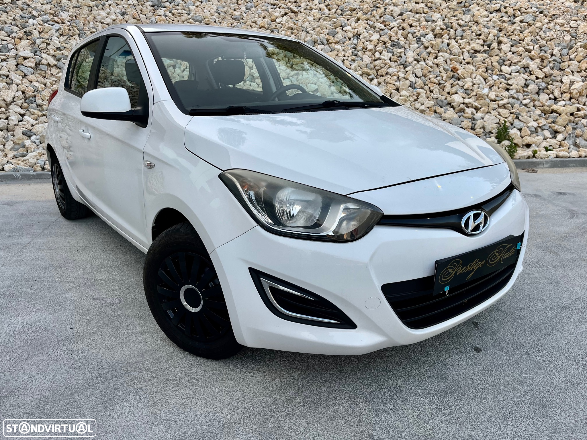 Hyundai i20 1.1 CRDi Urban - 19