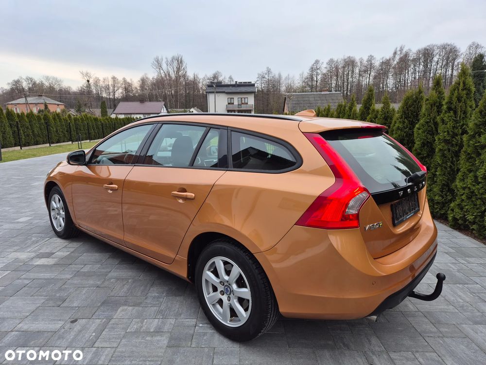 Volvo V60 DRIVe Momentum - 19