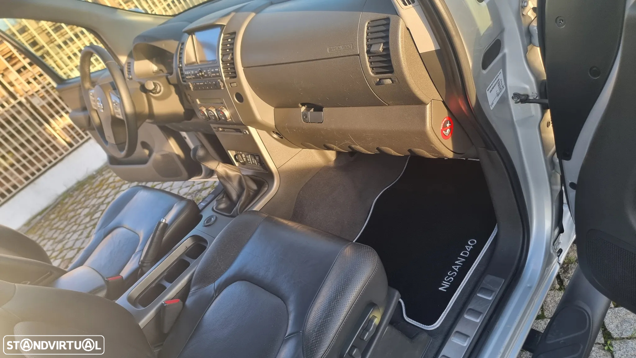 Nissan Navara Premium - 22