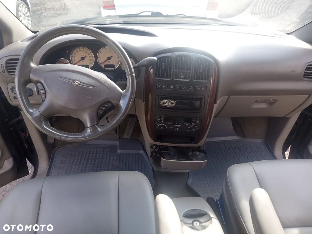 Chrysler Grand Voyager 3.3 Limited AWD - 27