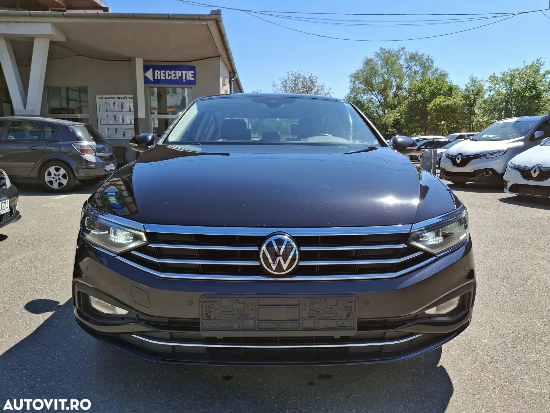 Volkswagen Passat 2.0 TDI SCR DSG Elegance - 2