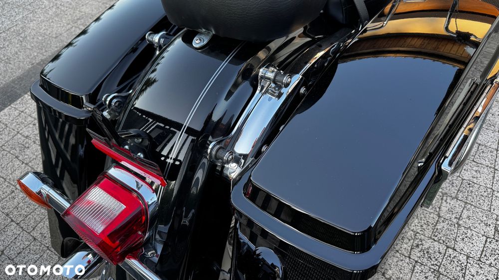 Harley-Davidson Touring Road King - 19
