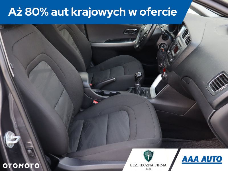 Kia Ceed - 10