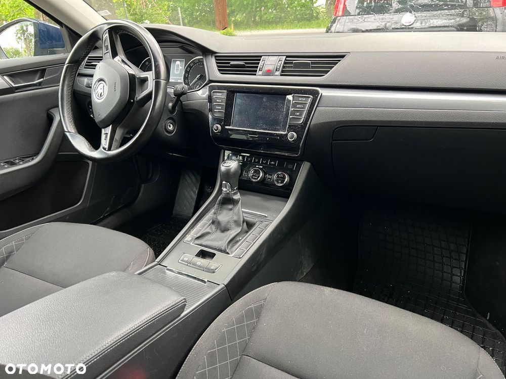 Skoda Superb 2.0 TDI Active - 11