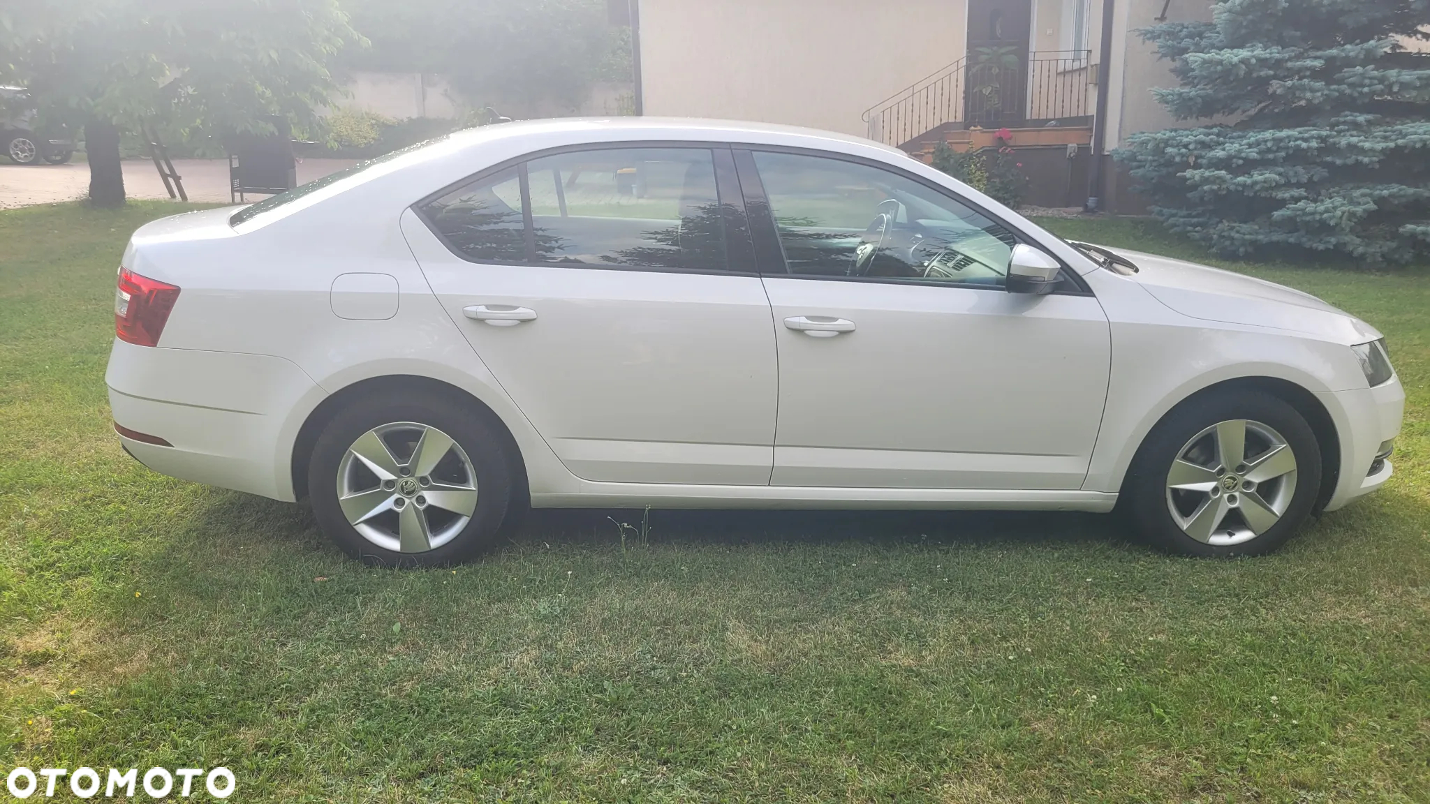 Skoda Octavia 2.0 TDI Ambition DSG - 4