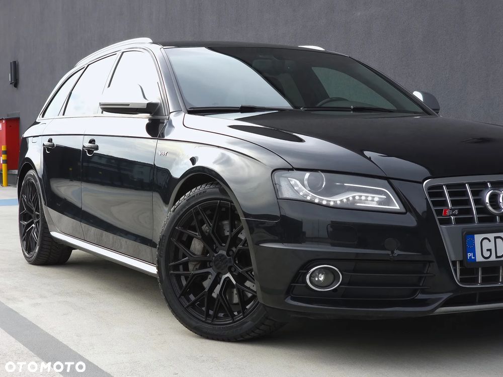 Audi S4 Avant S tronic - 37