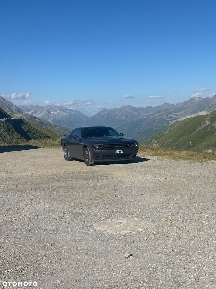 Dodge Challenger - 1