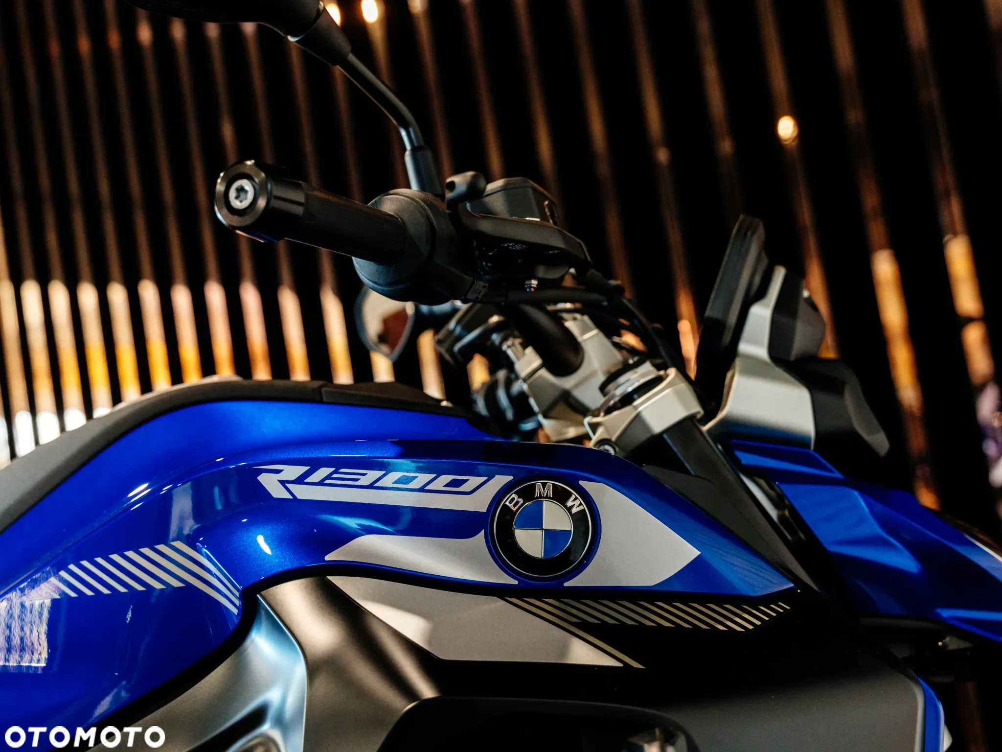 BMW R - 8