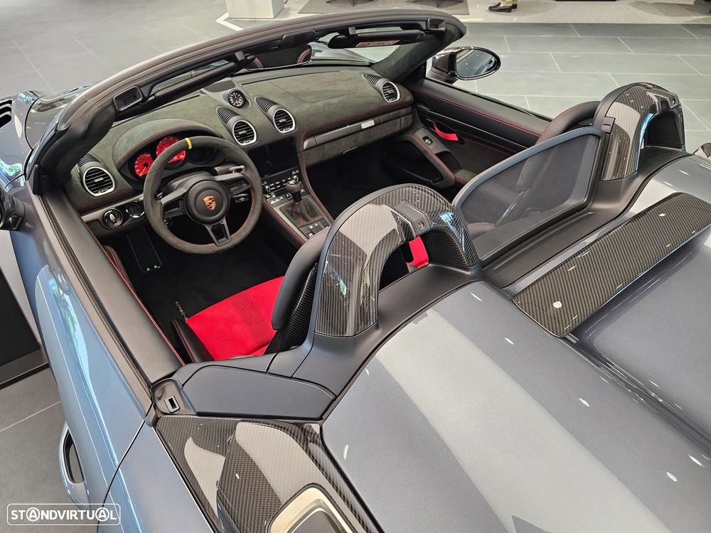 Porsche 718 Spyder - 20