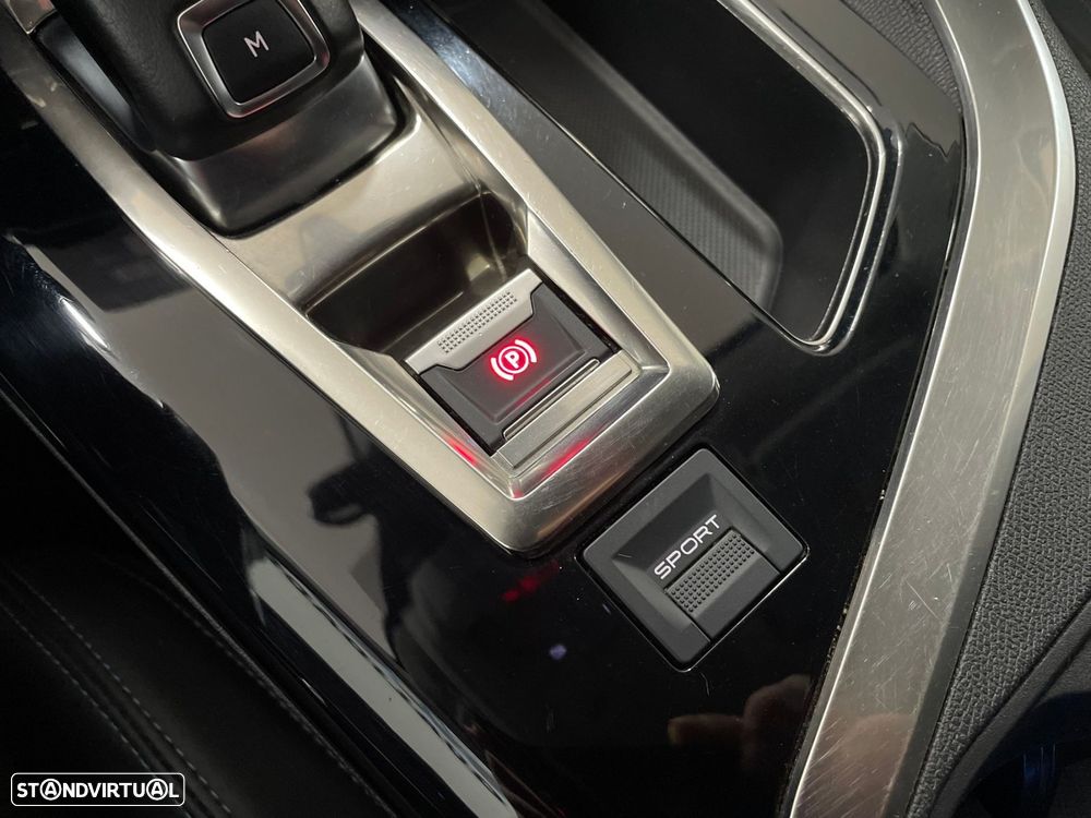 Peugeot 3008 1.2 PureTech Allure EAT8 - 56