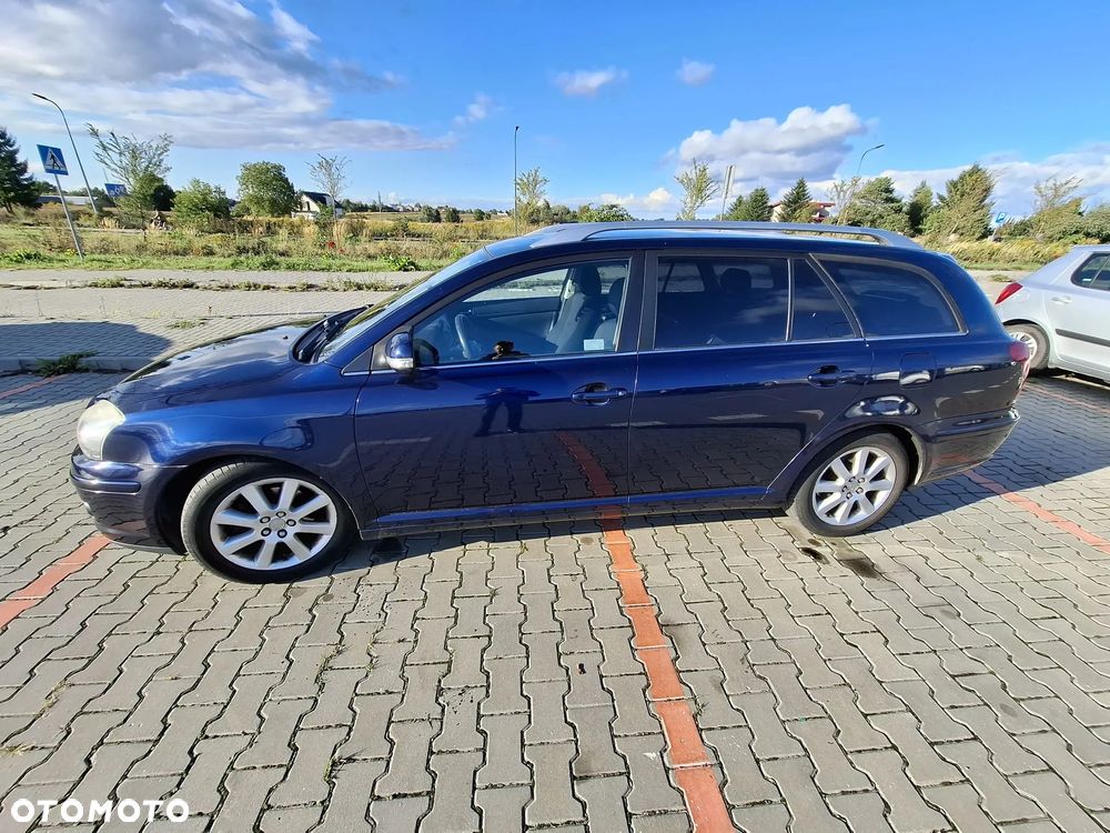 Toyota Avensis 1.8 VVT-i Sol - 4