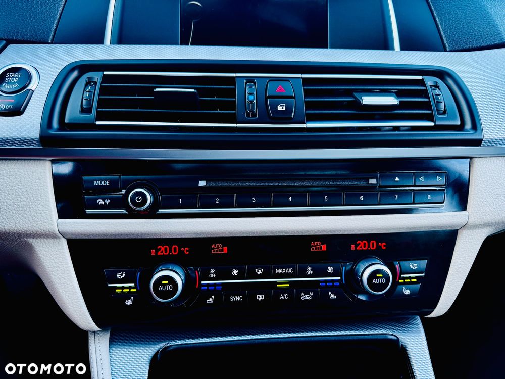 BMW Seria 5 520d Touring - 38