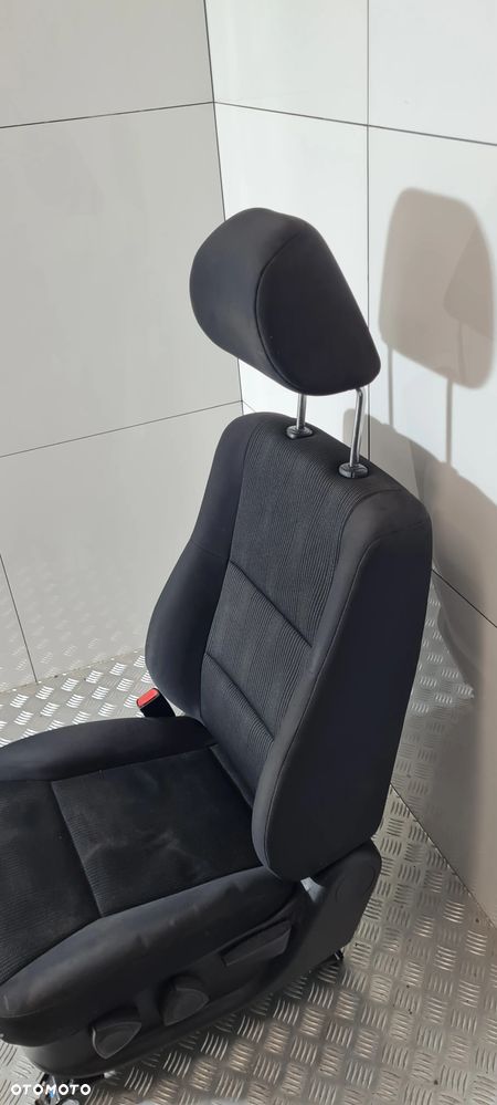 Ssangyong Actyon Sports II Fotel Lewy Przód - 3