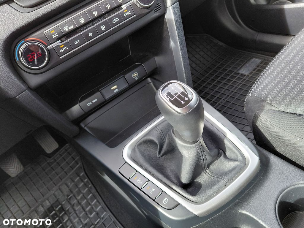 Kia Ceed 1.5 T-GDI M - 17