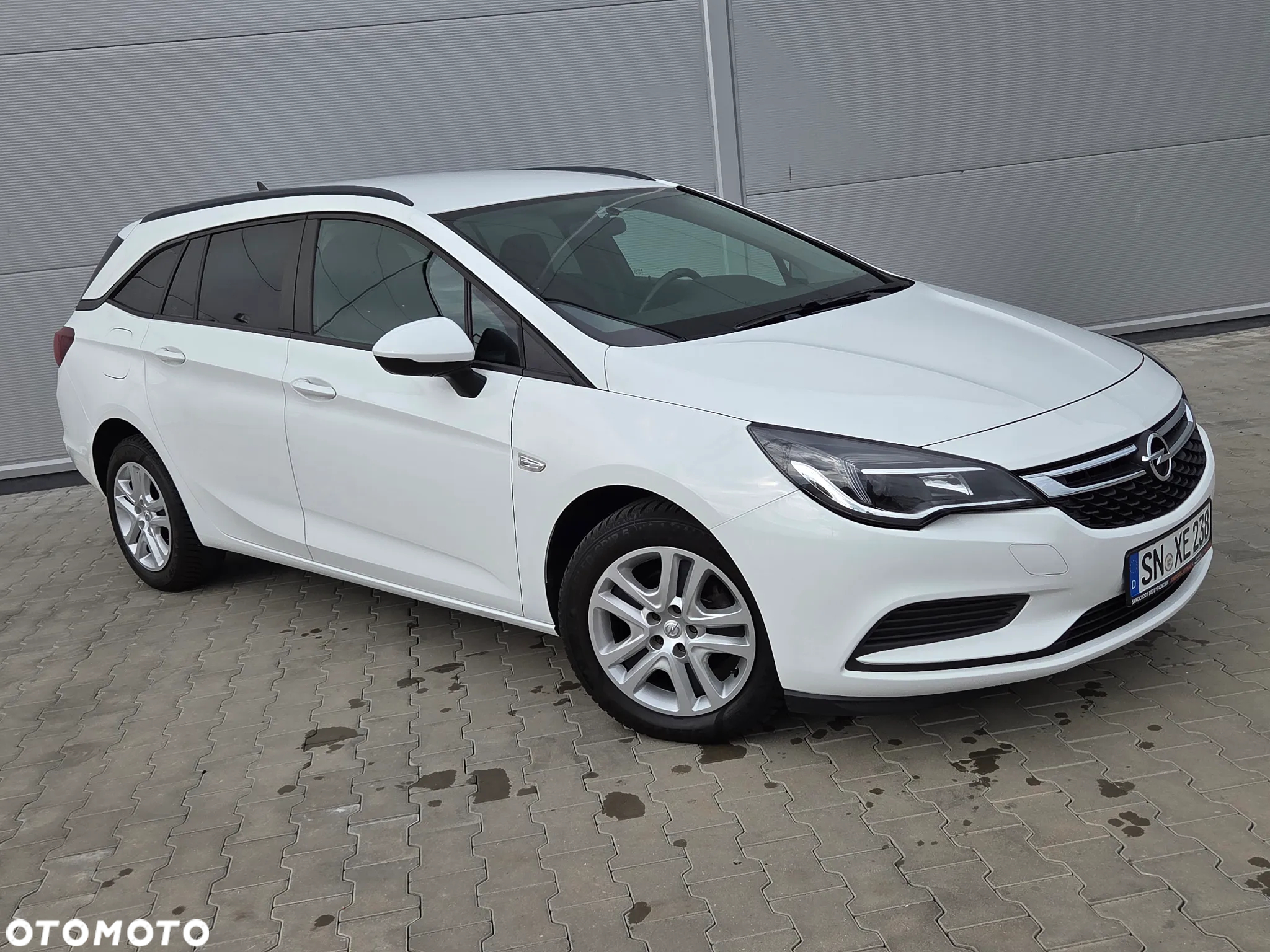 Opel Astra 1.6 D (CDTI) Sports Tourer Business - 4