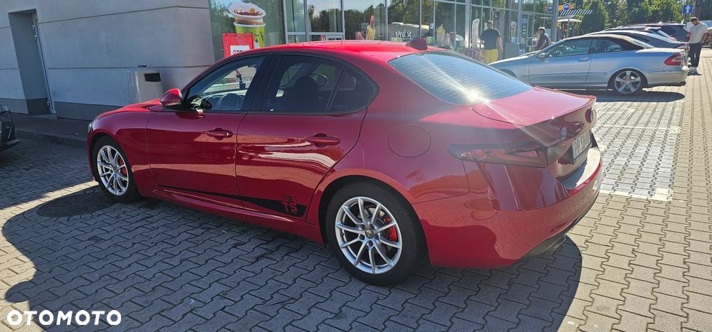 Alfa Romeo Giulia - 10