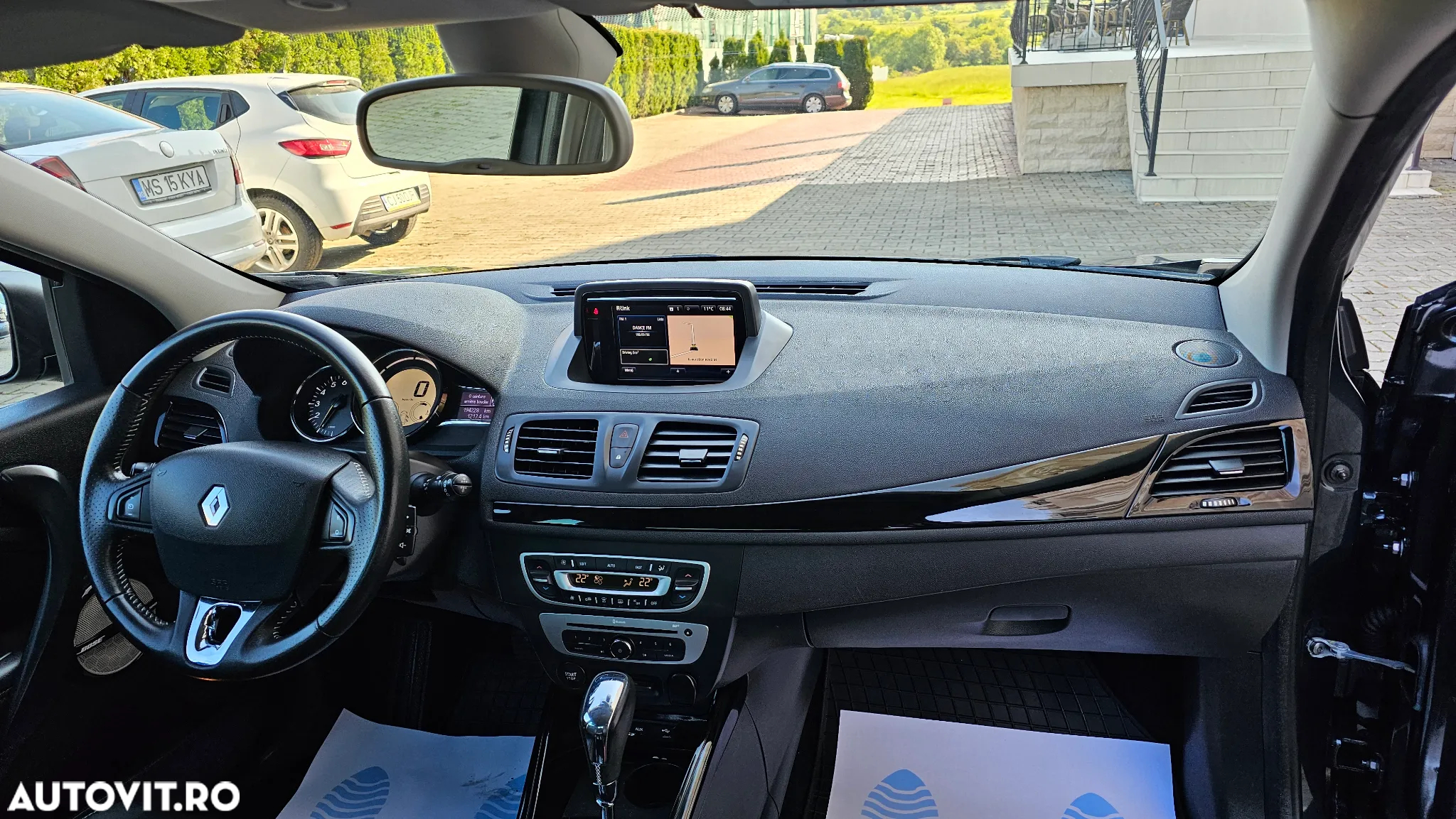 Renault Megane ENERGY TCe 130 EDC BOSE EDITION - 9