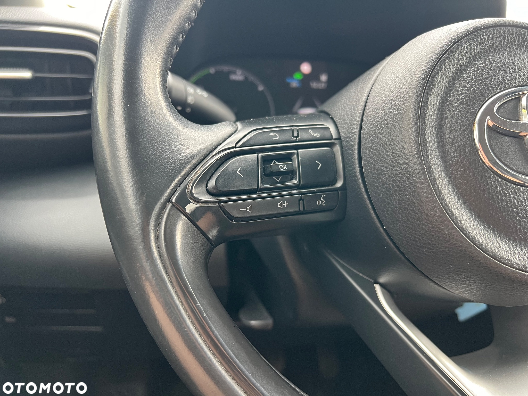 Toyota Yaris Hybrid 1.5 Comfort - 12