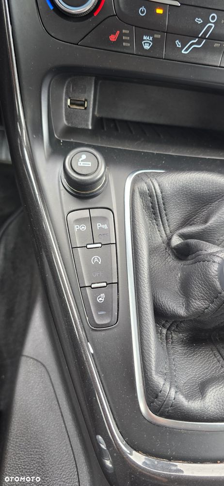 Ford Focus 1.0 EcoBoost Titanium - 22