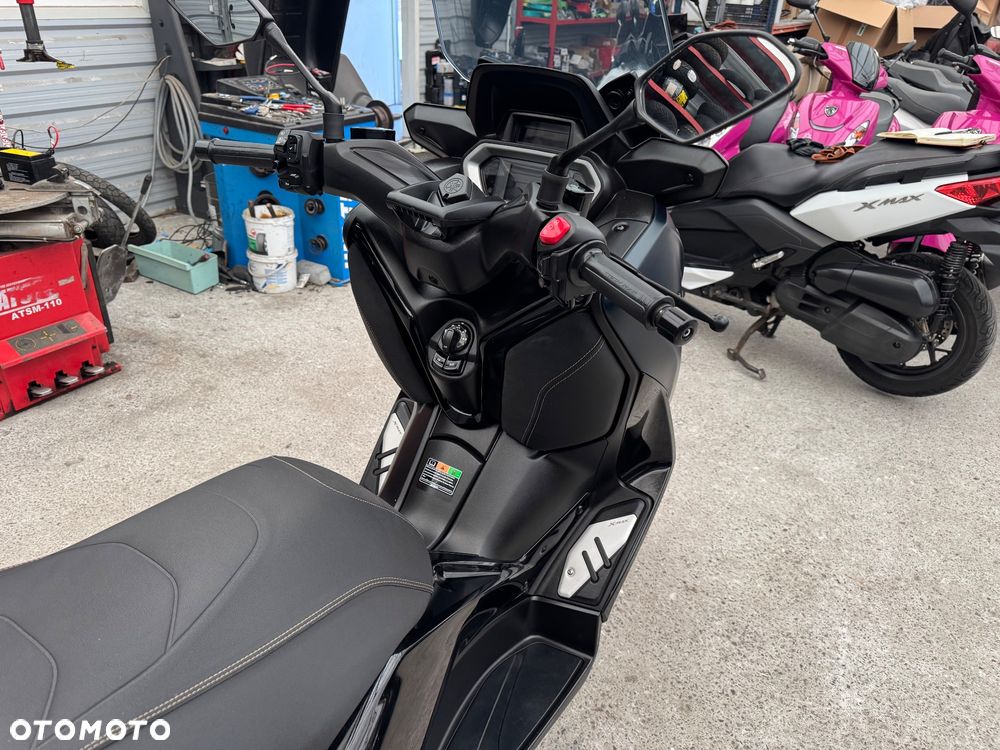 Yamaha X-max - 31