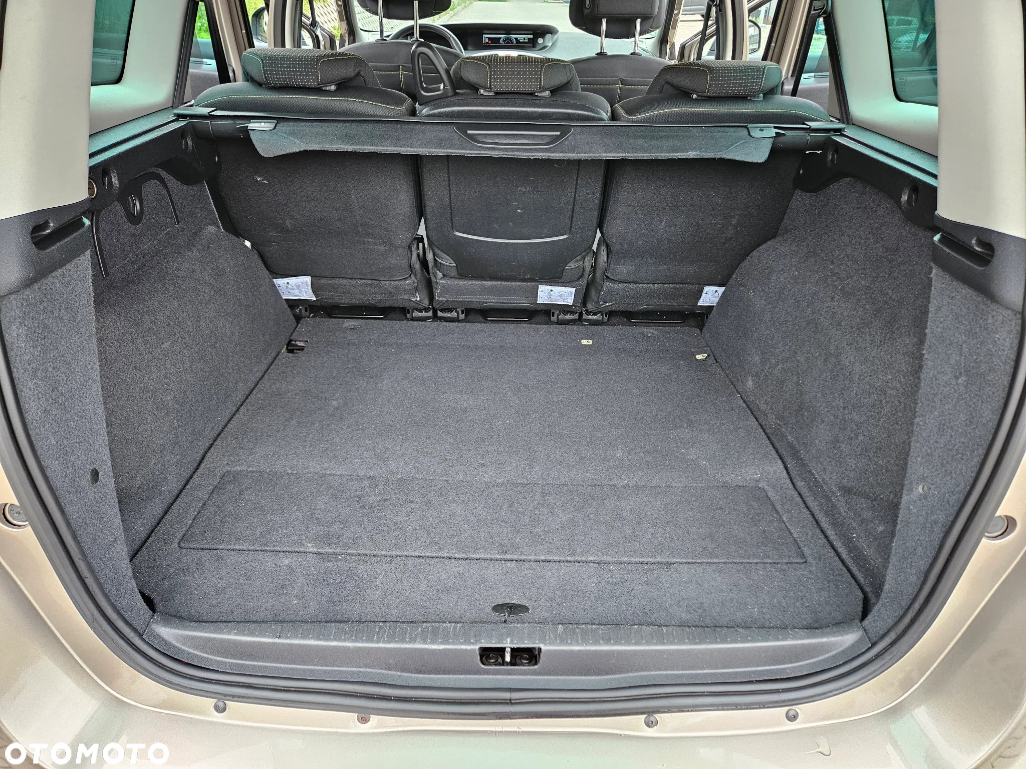Renault Grand Scenic 1.6 16V 110 Dynamique - 23