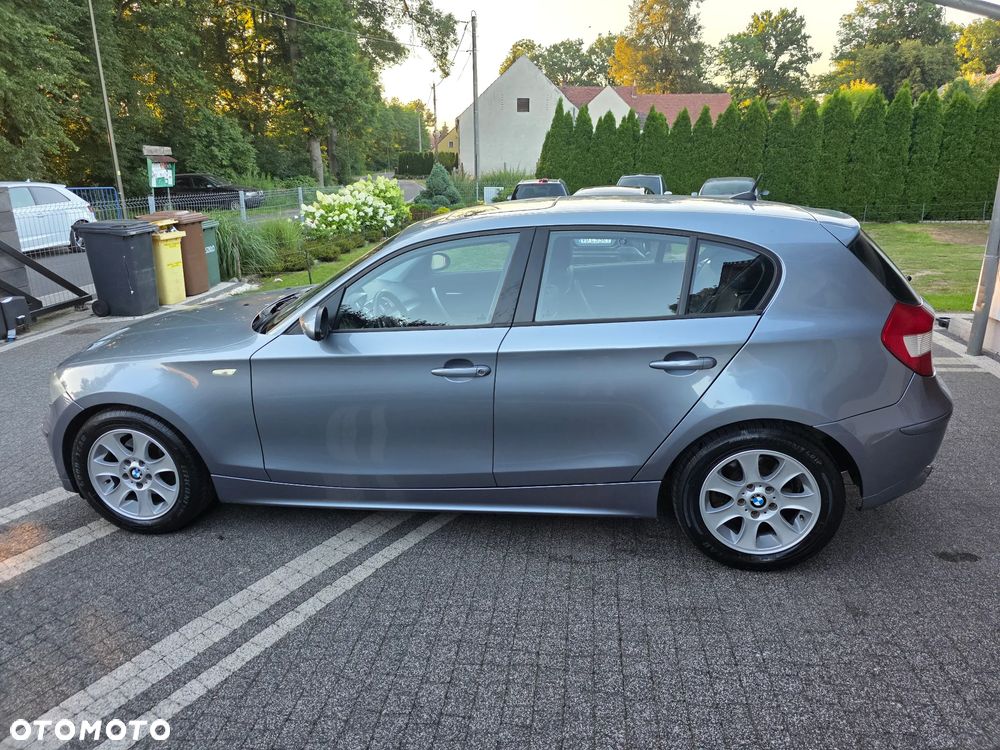 BMW Seria 1 120i - 6