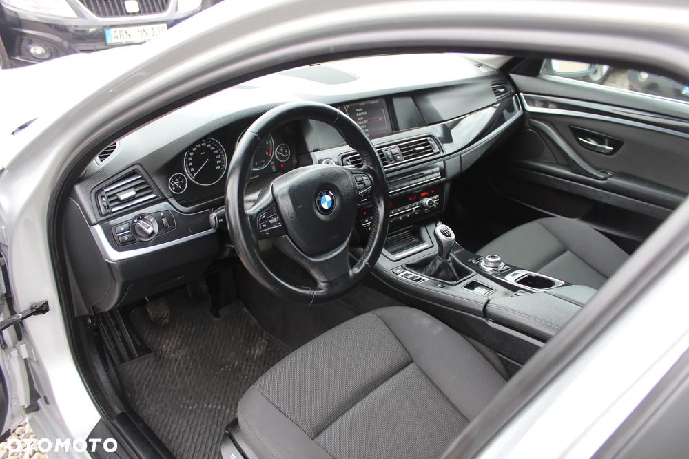 BMW Seria 5 520d - 5