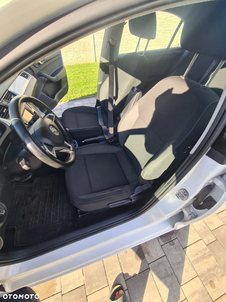 Skoda RAPID 1.4 TDI DPF Joy - 8