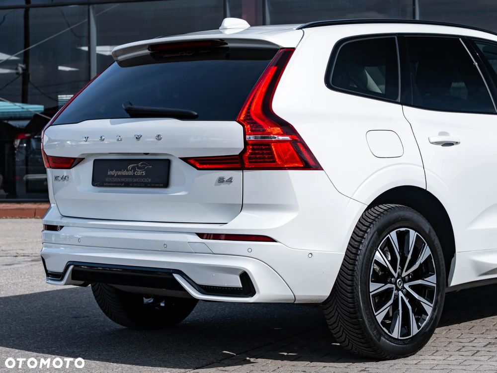 Volvo XC 60 B4 B Plus Dark - 13