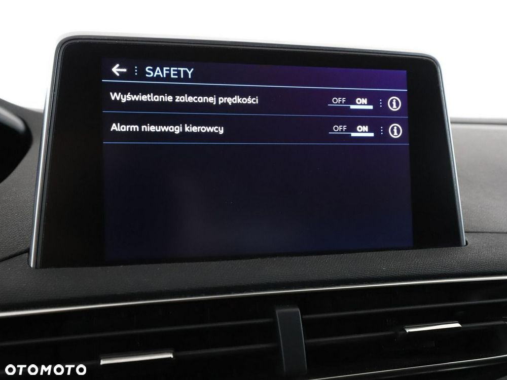 Peugeot 3008 1.2 PureTech Allure - 27