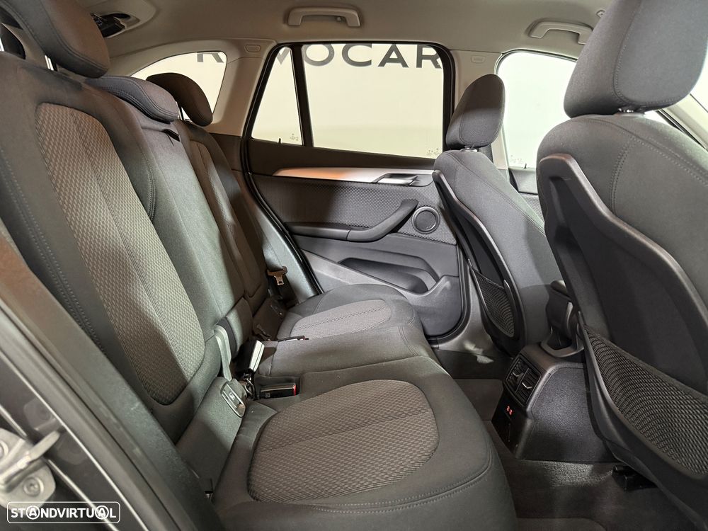 BMW X1 16 d sDrive Line Sport - 24