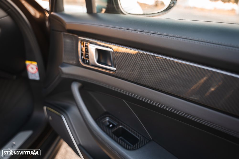 Porsche Panamera Sport Turismo 4 E-Hybrid - 33
